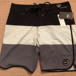 Billabong Board Shorts - Men’s 34x20 NWT